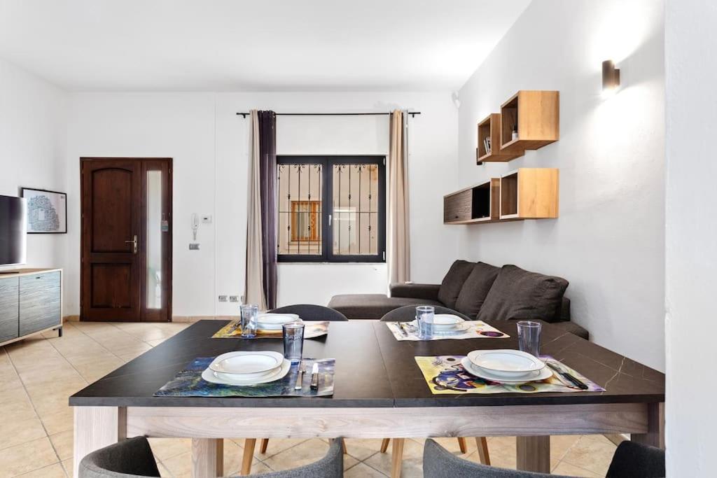 Naab Haus - - Olbia